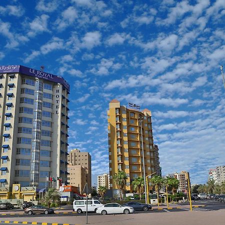 萨利米亚罗伊尔依科普莱斯酒店 Salmiya 外观 照片