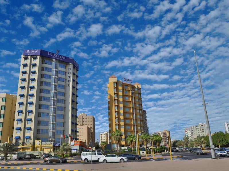 萨利米亚罗伊尔依科普莱斯酒店 Salmiya 外观 照片